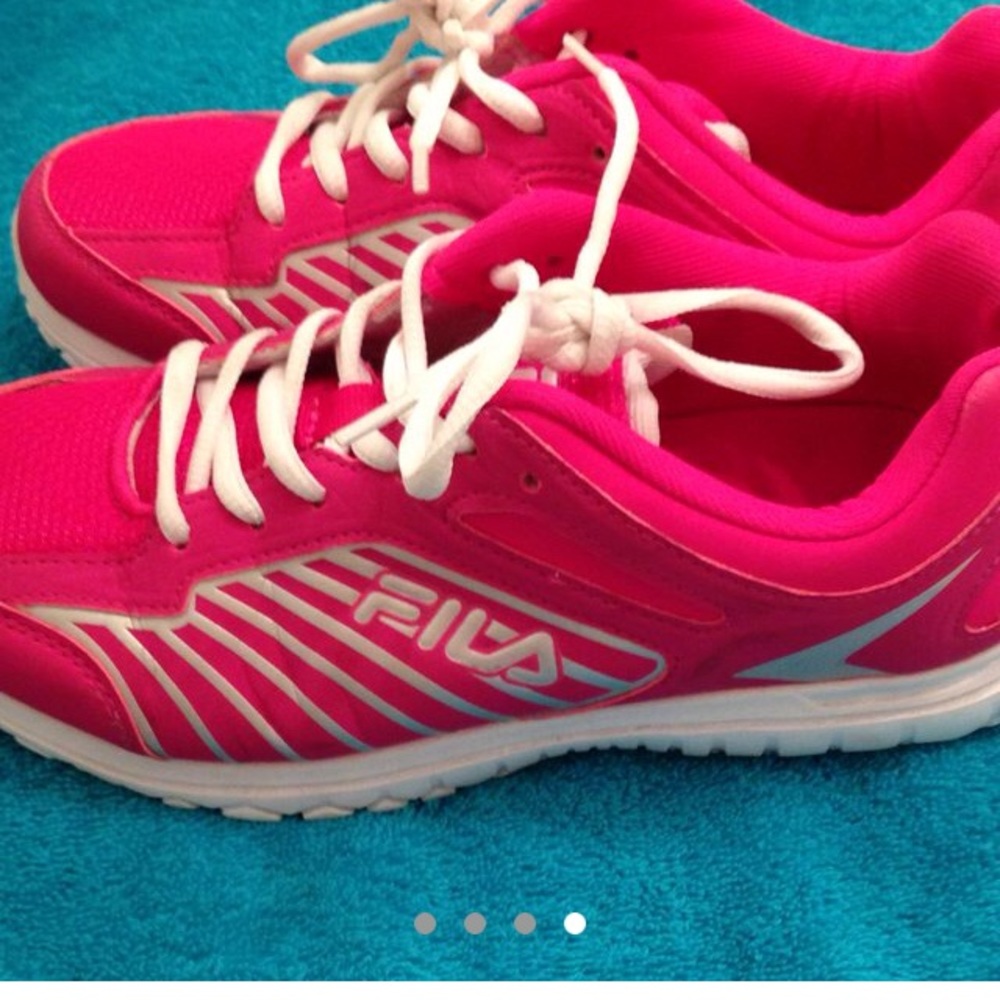 💖Hot Pink Fila Sneakers Shoes 💖